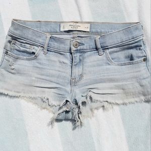 Jean short-shorts